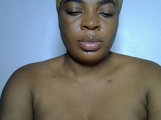 LadyNoire live webcam show