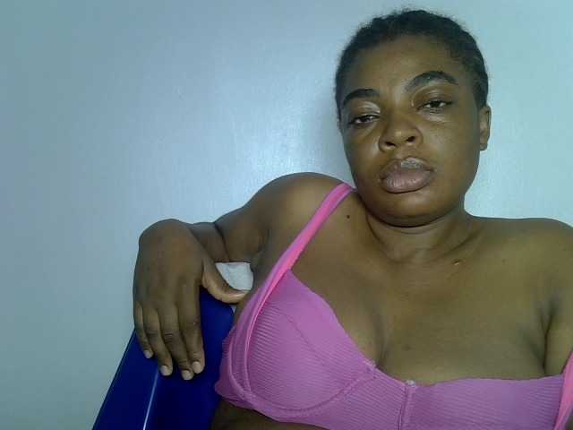LuxeEmpress live cam on BongaCams