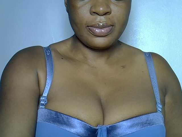 LuxeEmpress live cam on BongaCams