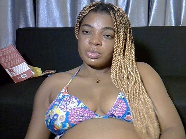 LuxeEmpress live cam on BongaCams