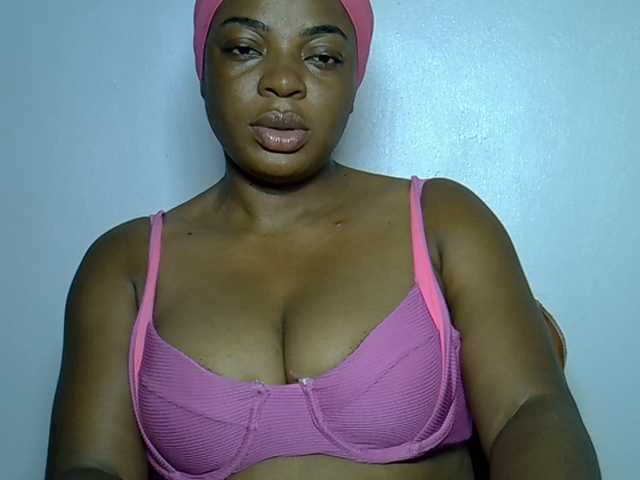 LuxeEmpress live cam on BongaCams
