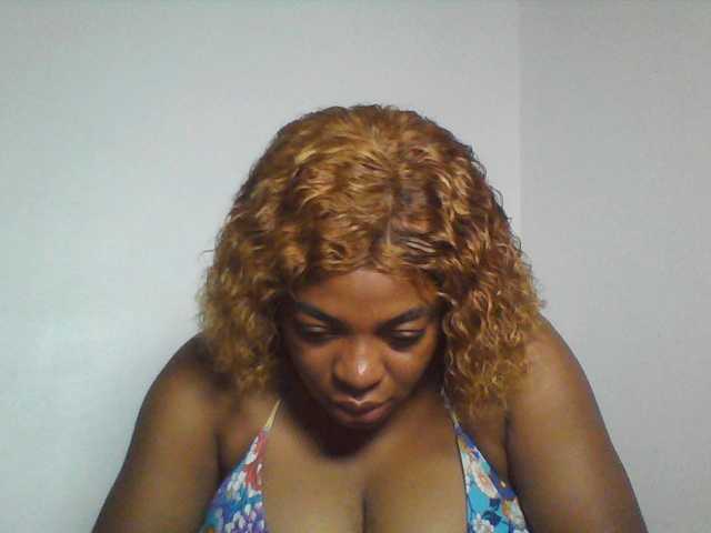 LuxeEmpress live cam on BongaCams