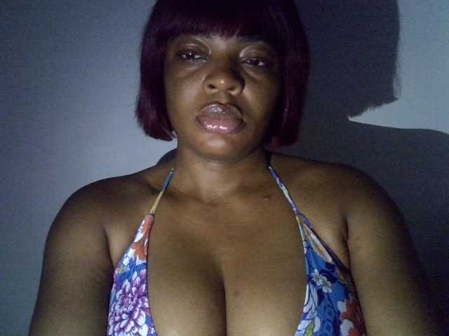 LuxeEmpress live cam on BongaCams