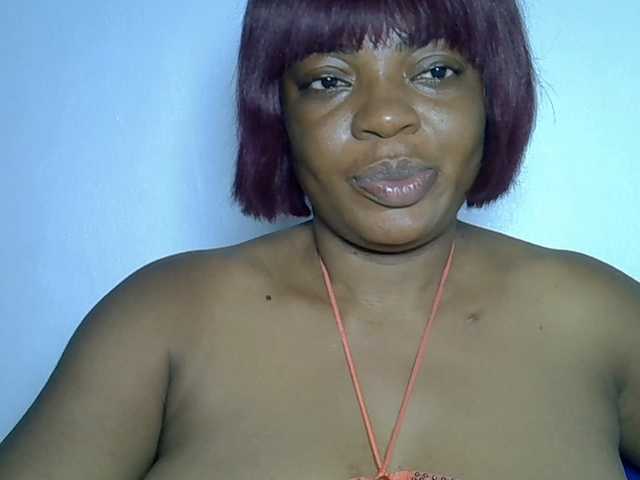 LuxeEmpress live cam on BongaCams
