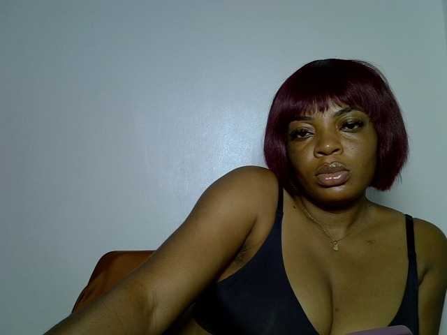 LuxeEmpress live cam on BongaCams