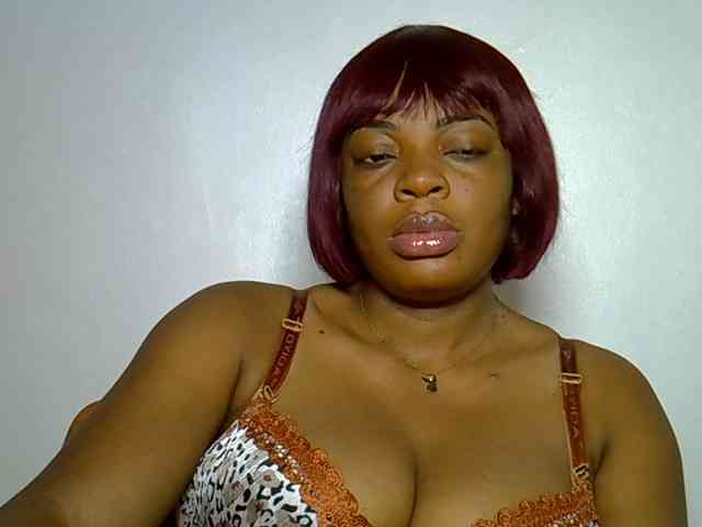 LadyNoire webcam