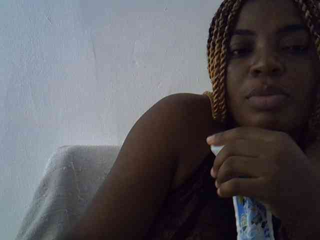 LadyNoire webcam