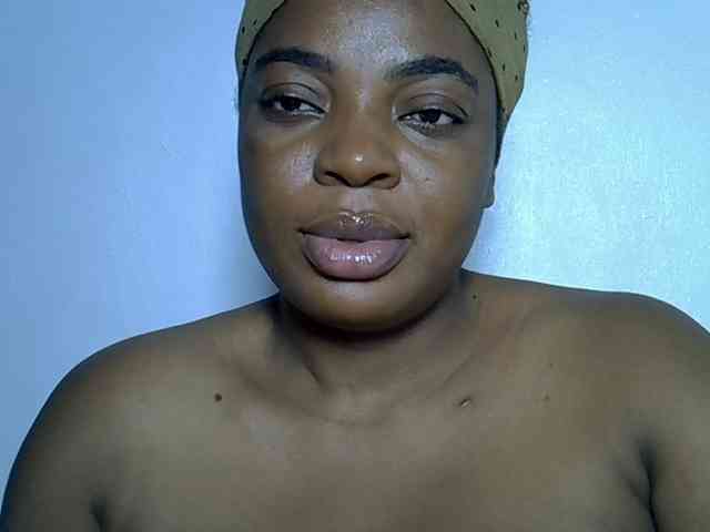 LadyNoire webcam