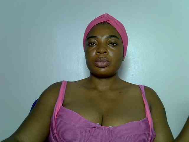 LadyNoire webcam