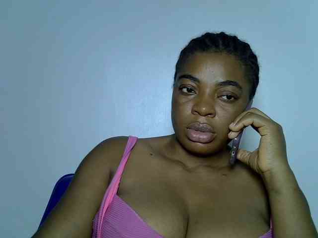 LadyNoire webcam