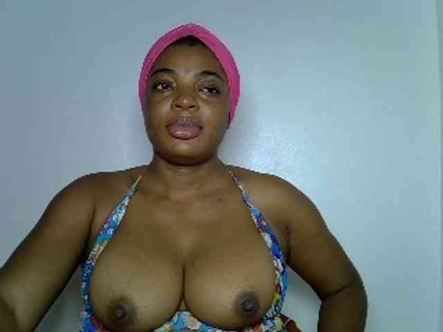 LadyNoire webcam