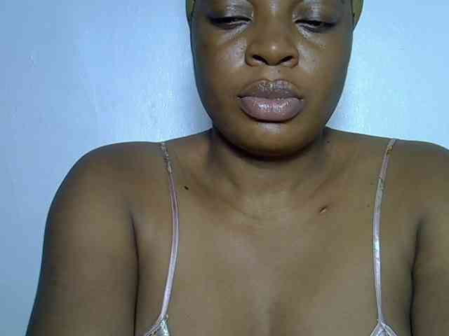 LadyNoire webcam