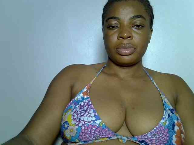 LadyNoire webcam