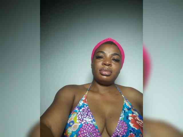 LadyNoire webcam