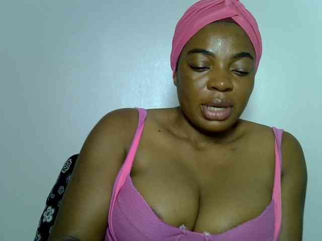 LadyNoire webcam