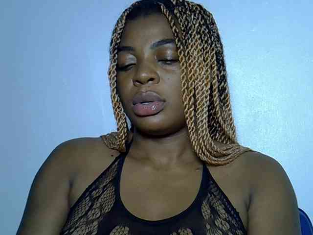 LadyNoire webcam