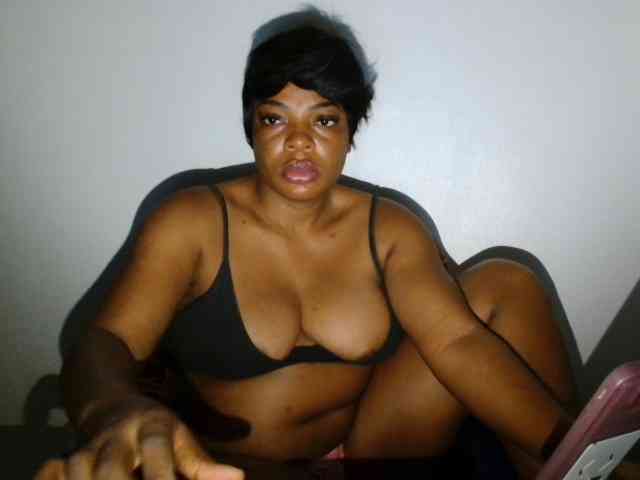 LadyNoire webcam