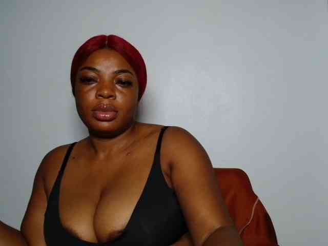 LadyNoire webcam