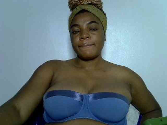 LadyNoire webcam
