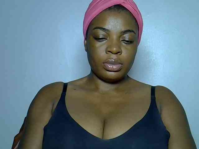 LadyNoire webcam