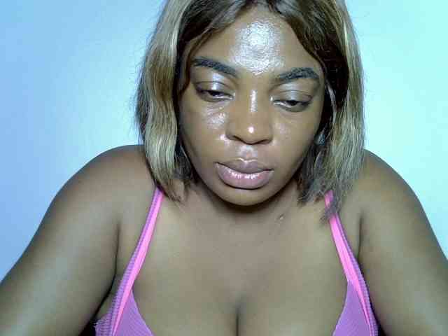 LadyNoire webcam
