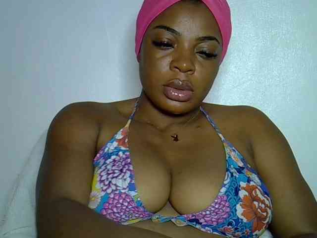 LadyNoire webcam