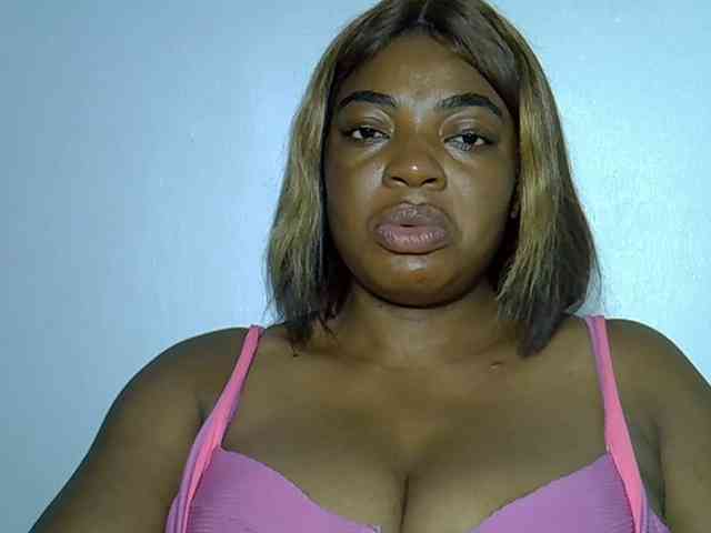LadyNoire webcam