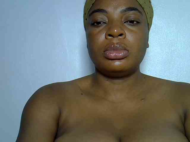 LadyNoire webcam