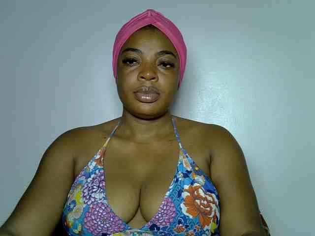 LadyNoire webcam