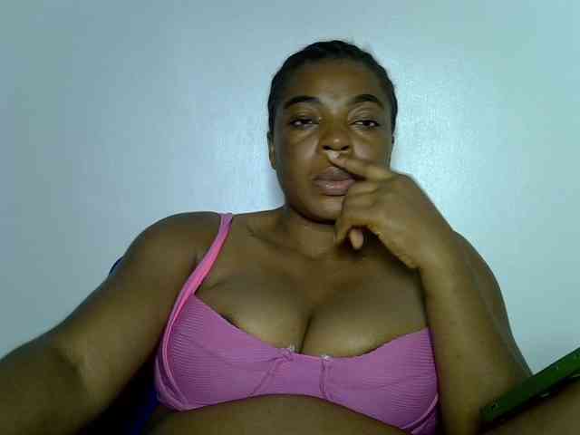 LadyNoire webcam