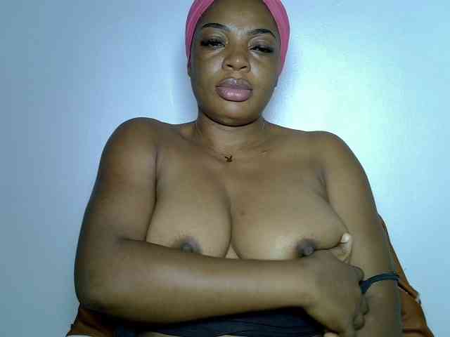 LadyNoire webcam