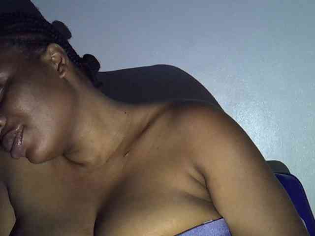 LadyNoire webcam