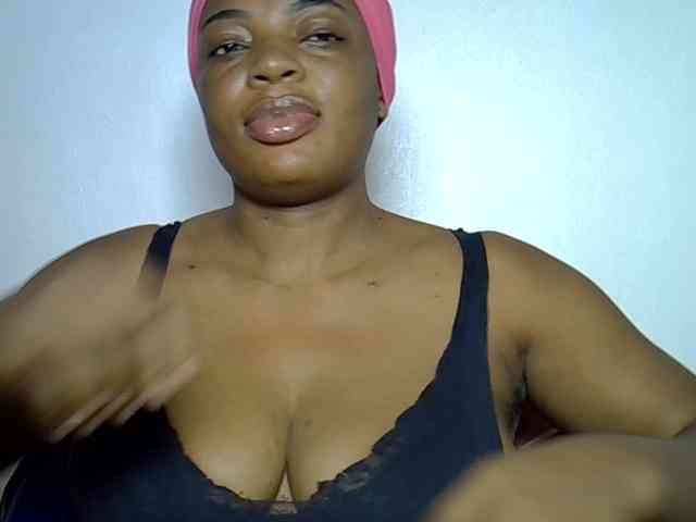 LadyNoire webcam