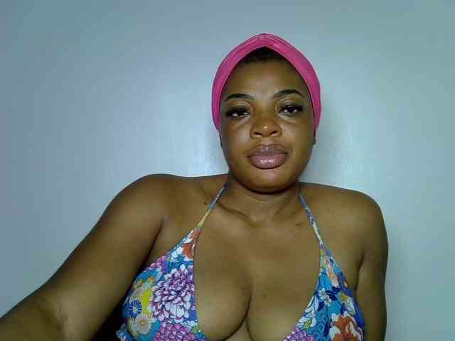 LadyNoire webcam
