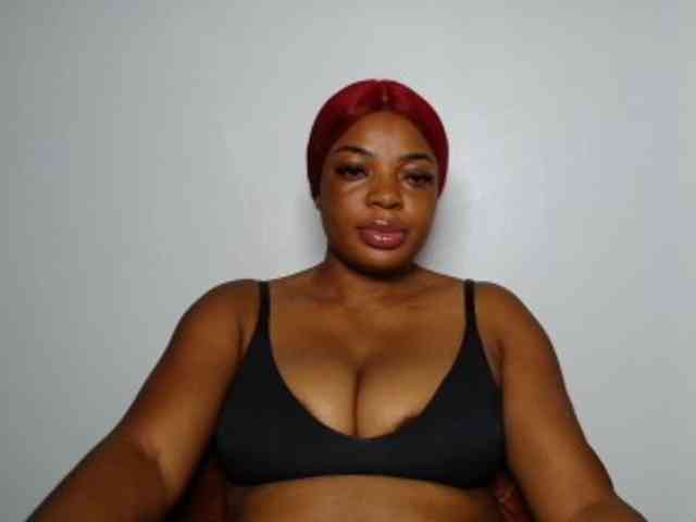 LadyNoire webcam