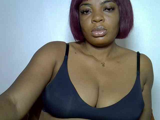 LadyNoire webcam