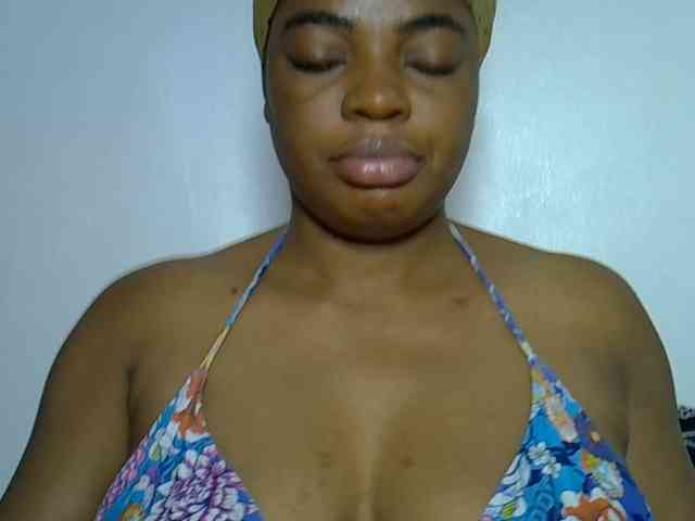 LadyNoire webcam