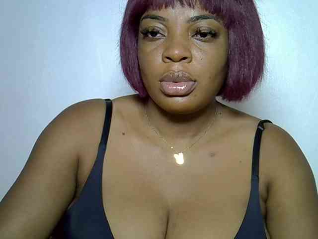 LadyNoire webcam