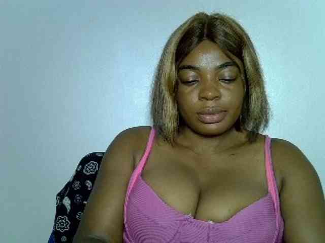 LadyNoire webcam