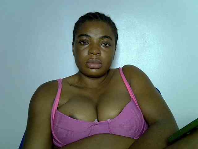 LadyNoire webcam