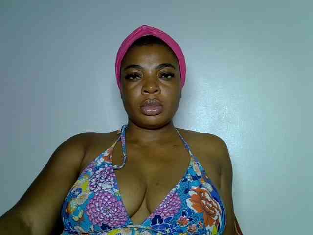 LadyNoire webcam