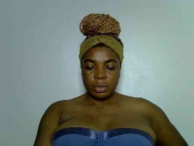 LadyNoire webcam