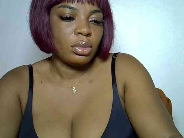 LadyNoire webcam