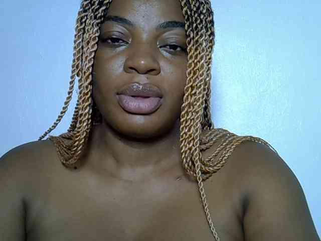 LadyNoire webcam