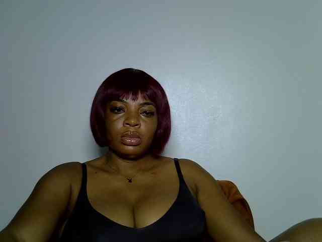 LadyNoire webcam