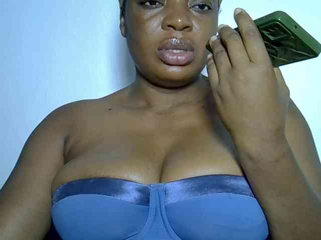 LadyNoire webcam