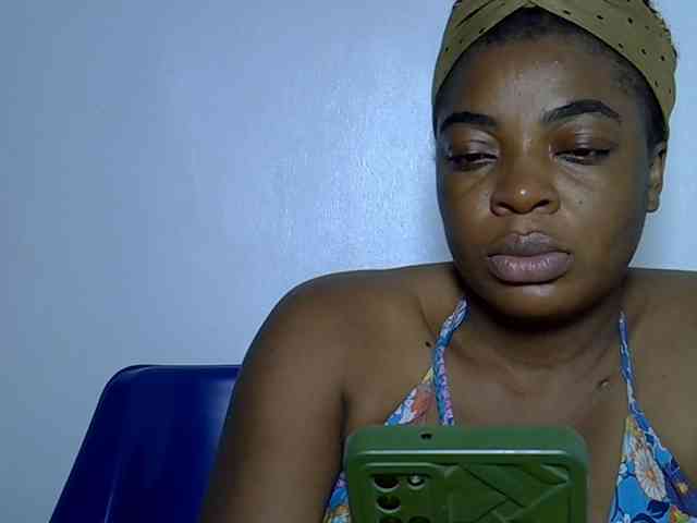 LadyNoire webcam