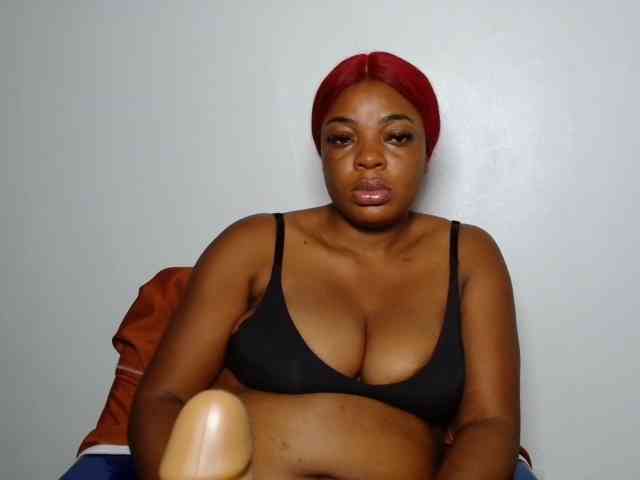 LadyNoire webcam