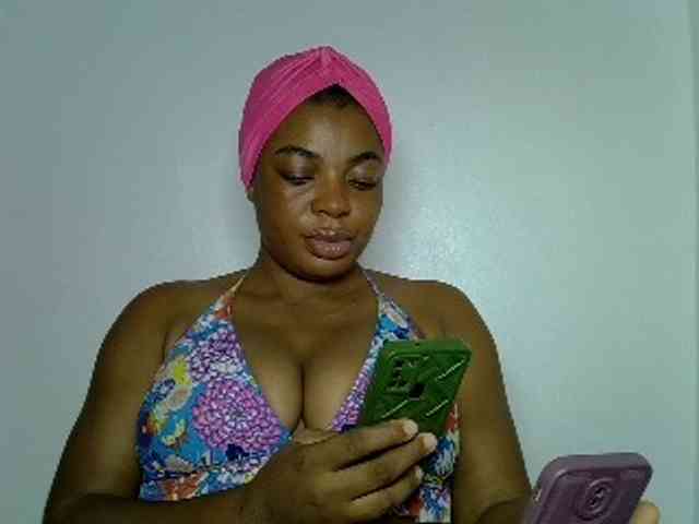 LadyNoire webcam