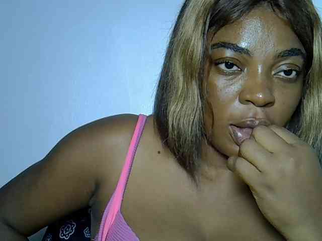 LadyNoire webcam